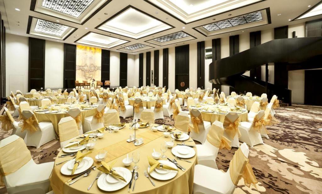Tanjung Redep Bumi Segah Hotel מראה חיצוני תמונה